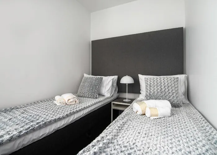 Hillside - The Penthouse *