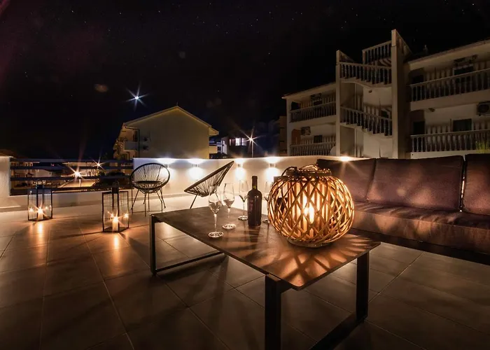 Hillside - The Penthouse 아파트