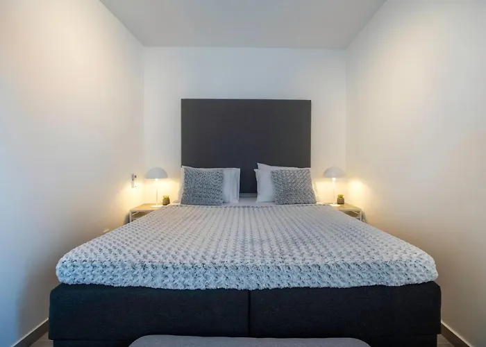 Apartment Hillside - The Penthouse